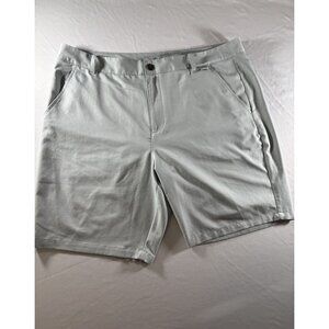 Puma Men’s Light Gray Golf Shorts Size 38 Performance Athletic Style